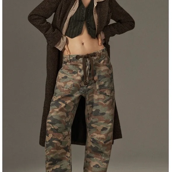 We the Free moxie barrel jeans camo - Picture 1 of 6